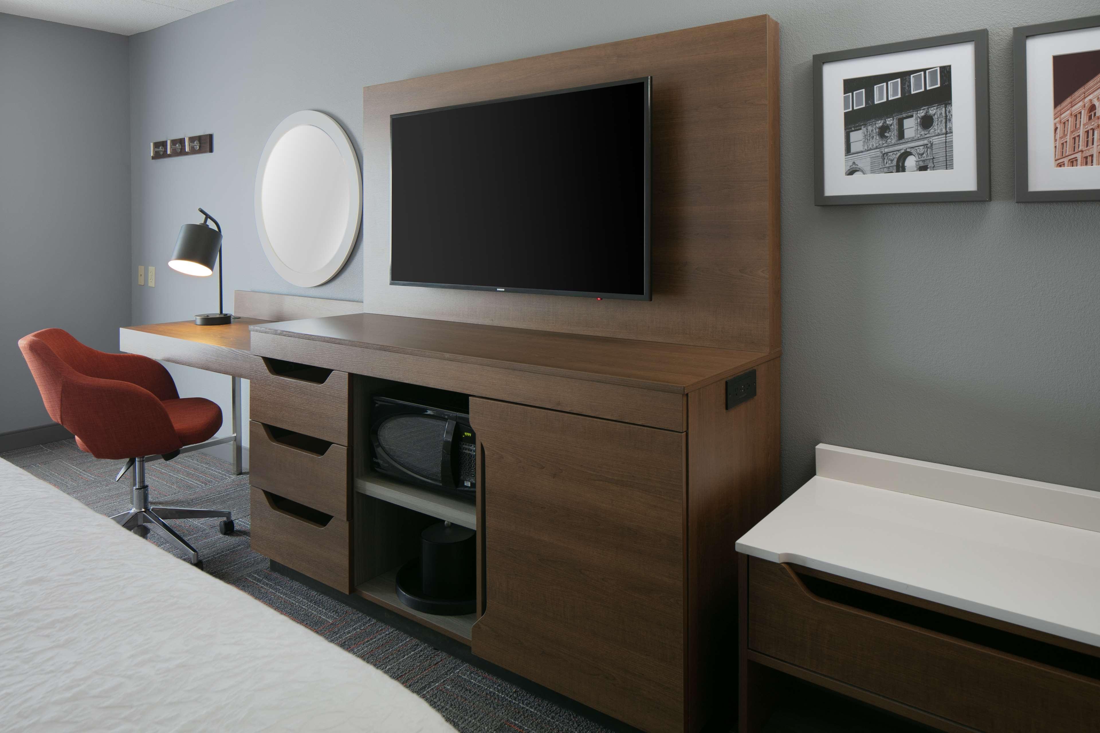 Hampton Inn Dubuque Exteriör bild