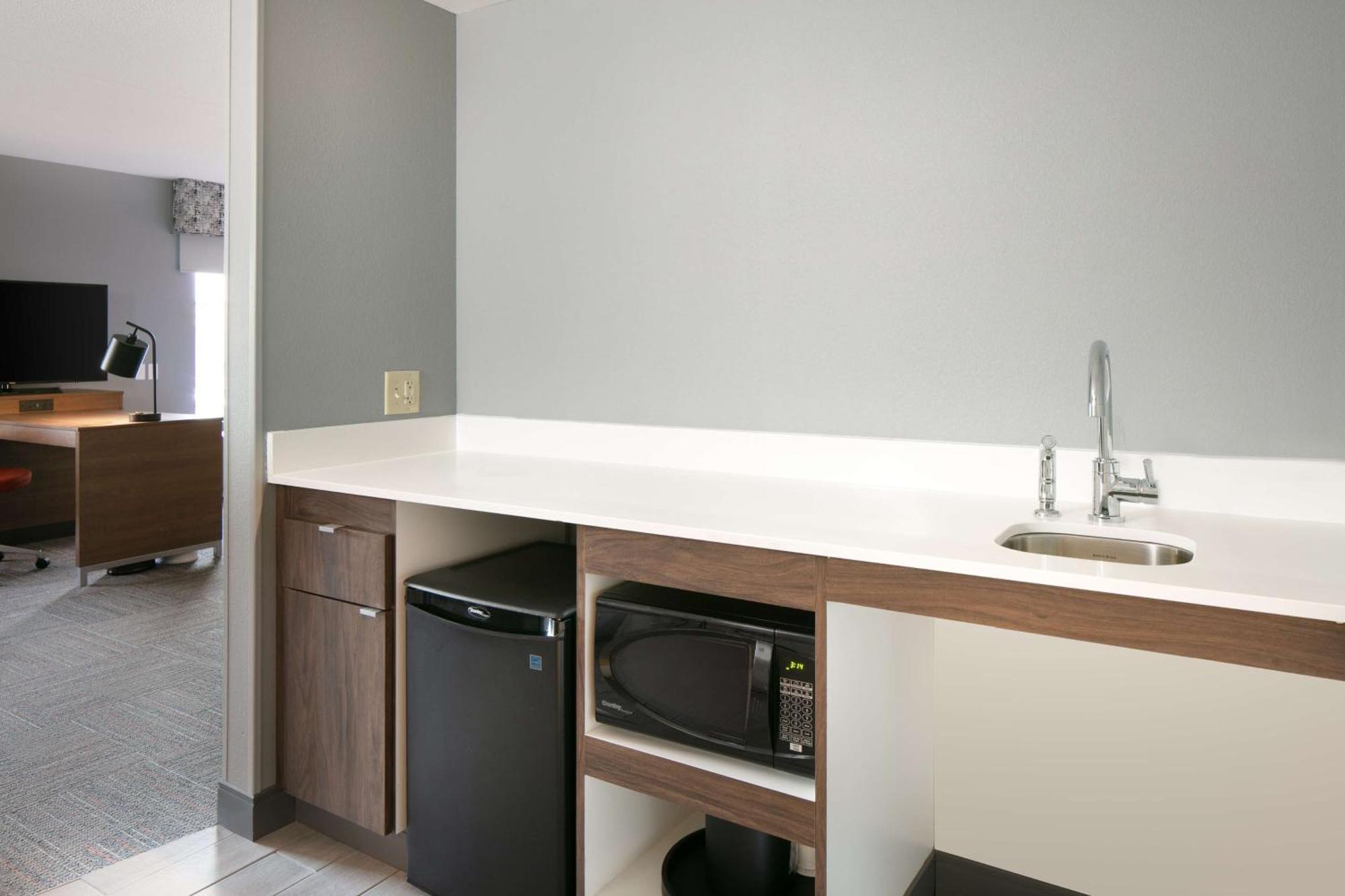 Hampton Inn Dubuque Exteriör bild