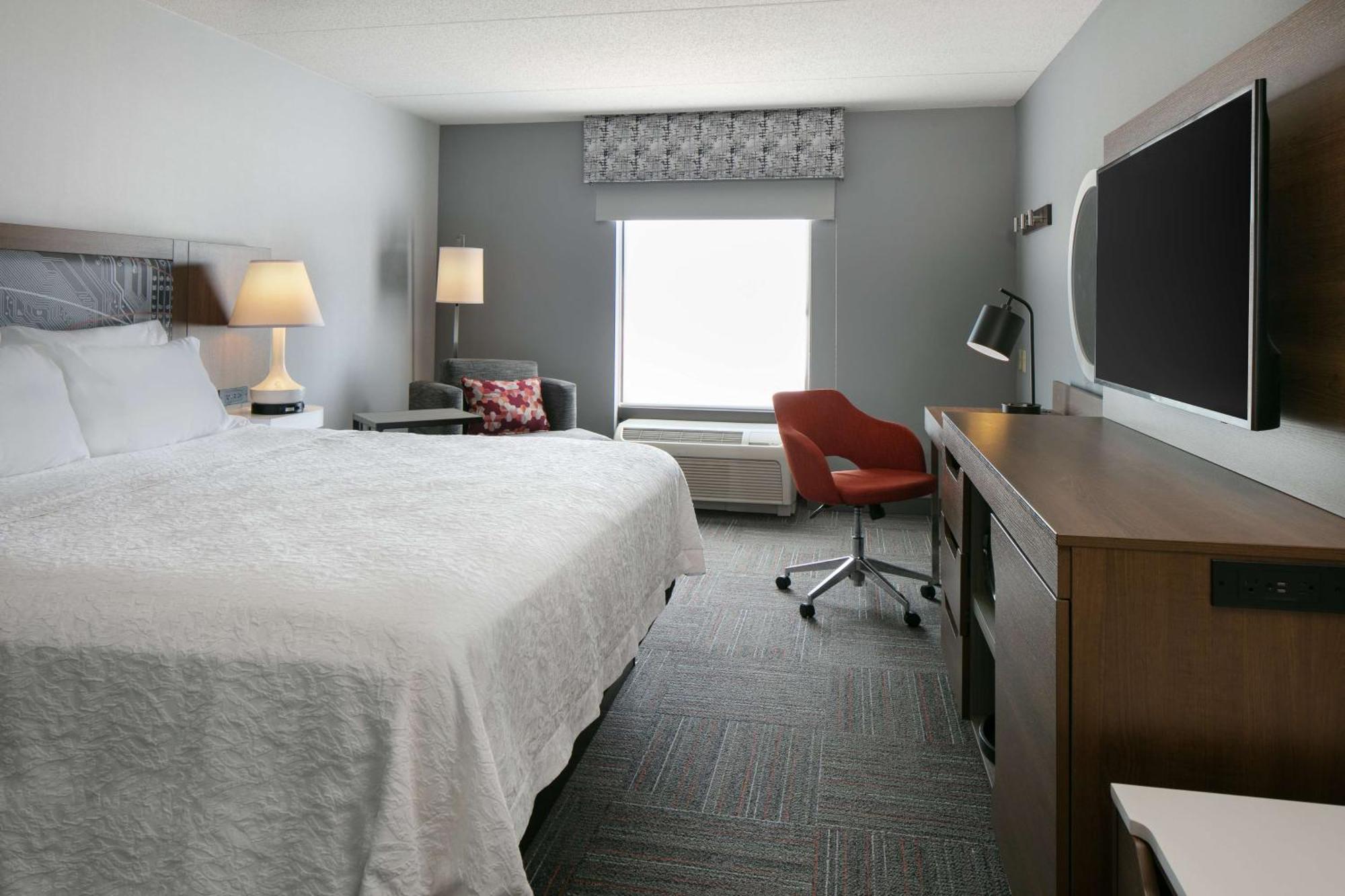 Hampton Inn Dubuque Exteriör bild