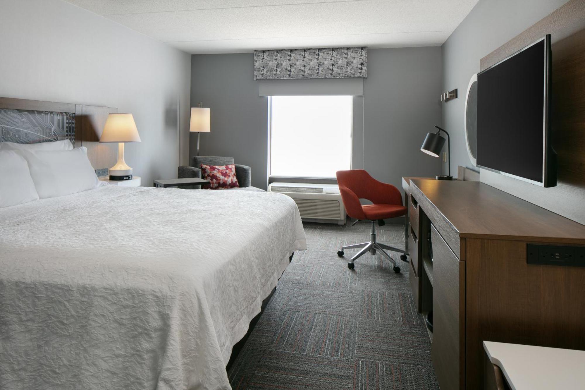 Hampton Inn Dubuque Exteriör bild