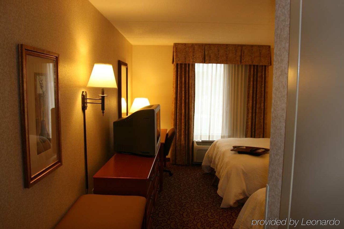 Hampton Inn Dubuque Rum bild